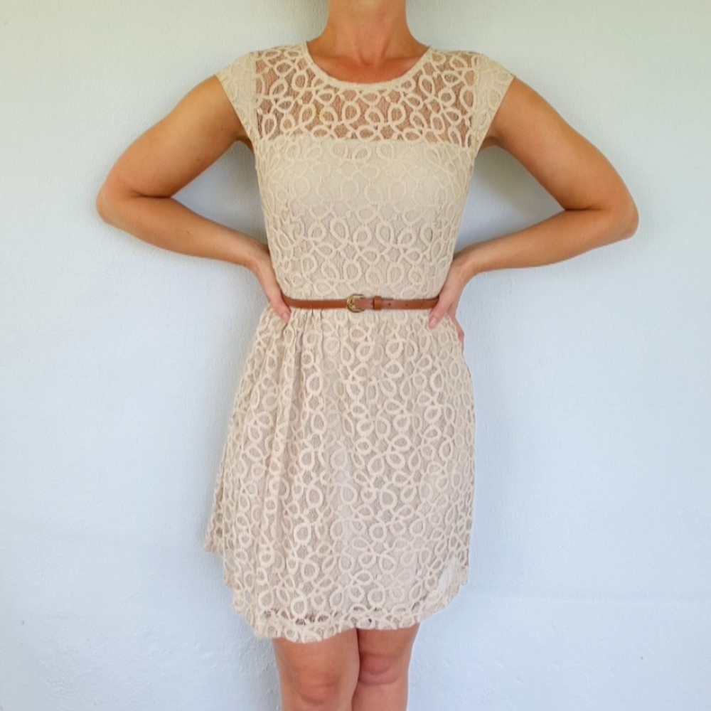 Forever 21 tan nude lace semi-sheer cap sleeve belted mini dress size small